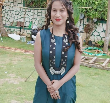 Muskaan Agarwal sexy star photos