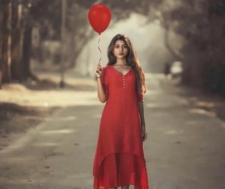 Ridhima Bisht beautiful actress photos