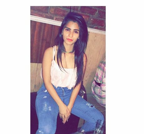 Anjali Gupta hd actress pictures