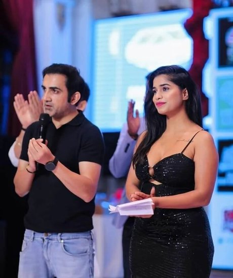 Pratika Sood art star photos