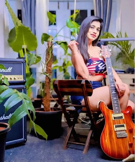 Pratika Sood free model photos