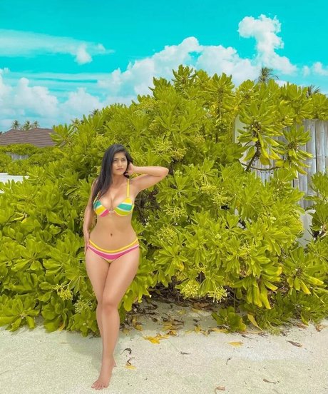 Pratika Sood model sex picture