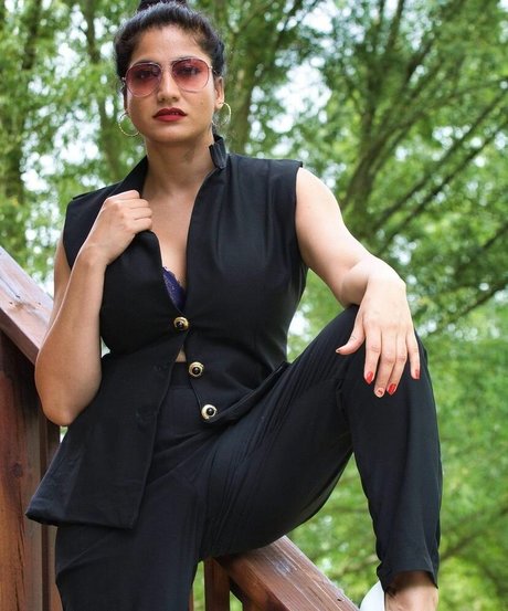 Komal Bhagat model nude archive