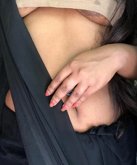 Maya Diba model free pictures