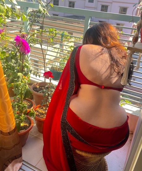 Maya Diba model adult image