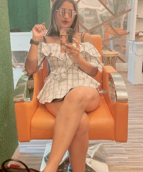 Roma Varadkar pornstar high quality img