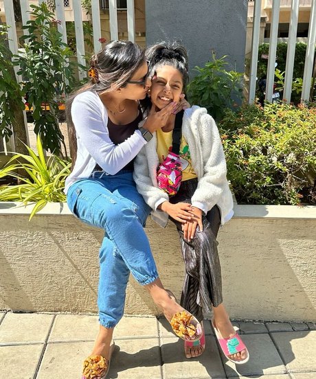 Roma Varadkar pretty actress pictures