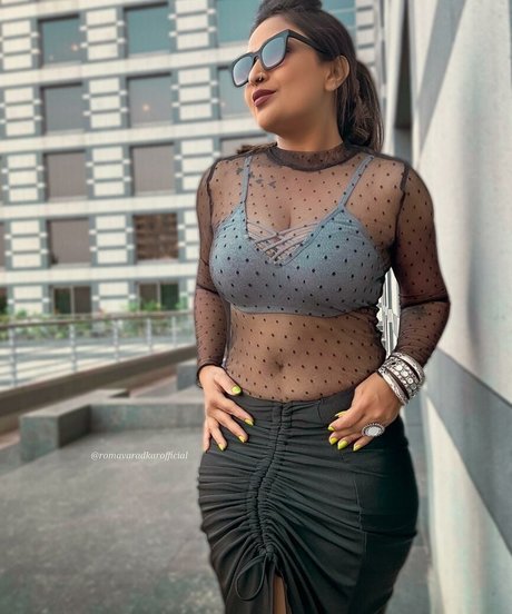 Roma Varadkar star pretty picture