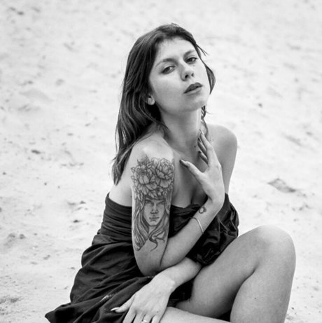 madame clarisse pornographic star pics