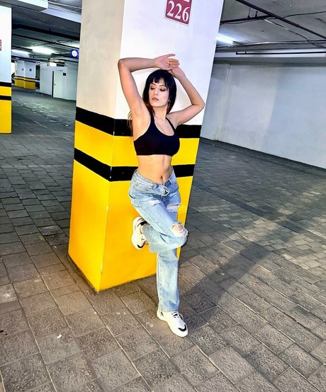 Akshita Dutta model adult galleries