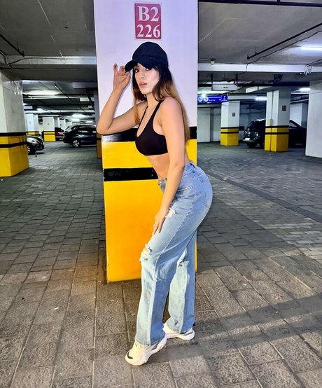 Akshita Dutta pornstar nice picture