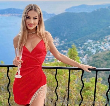 dominia noir pornographic actress archive