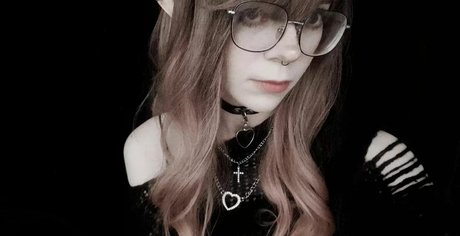 Porcelain Ghoul star porn photos