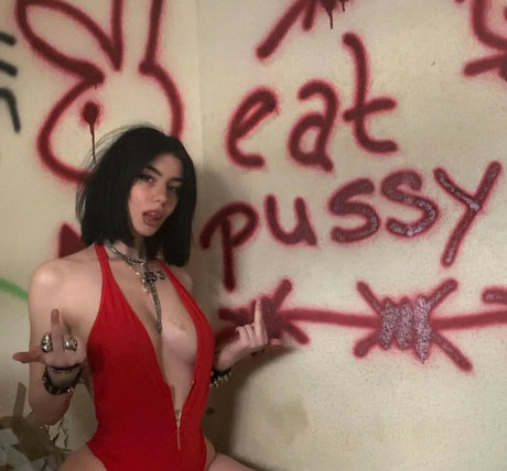 shawtysuzi star pics