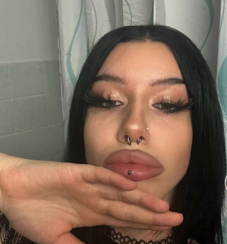 shawtysuzi adult actress image