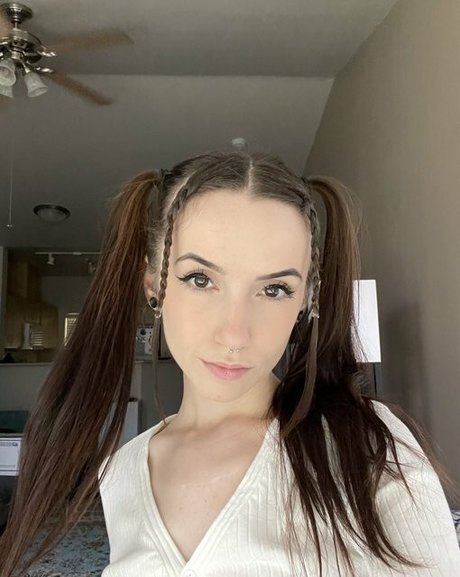 GoddessMayHere erotic model image