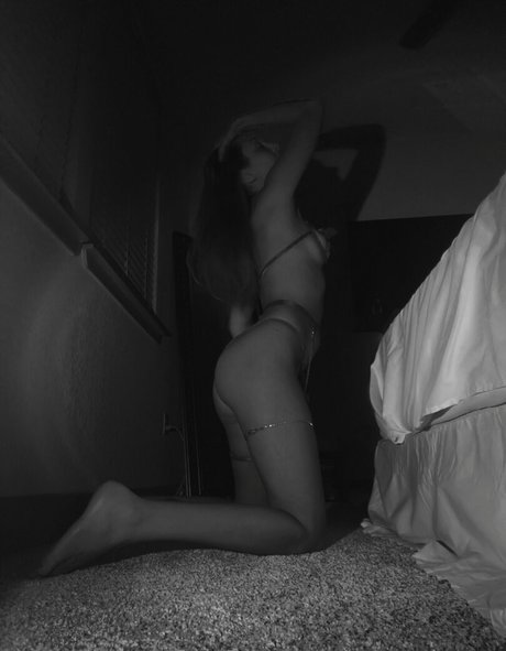 maddylovings model exclusive images