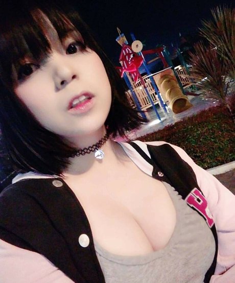 AkemiMikaido adult model images