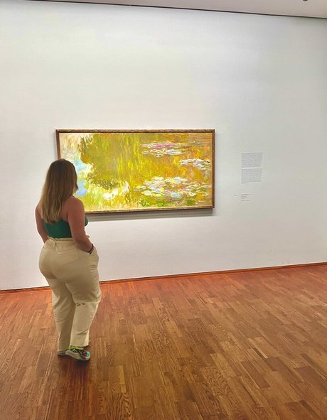 Curvy Krysta nudes model img