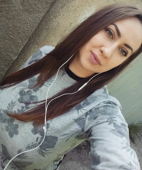 Olya Bulka star art galleries