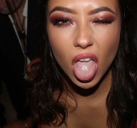 Lydia Harrison best model images