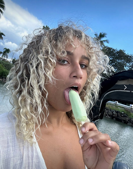 Salah Brooks star top image