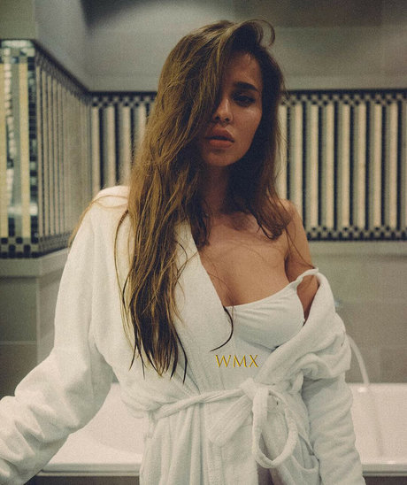 Ayakaomi nudes model galleries