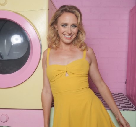 Amy Vorpahl naked actress img