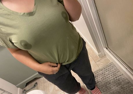 Milkyraelynn pretty actress pics