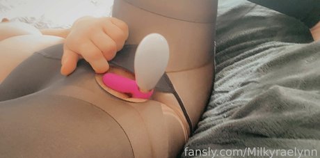 Milkyraelynn nudes star photos