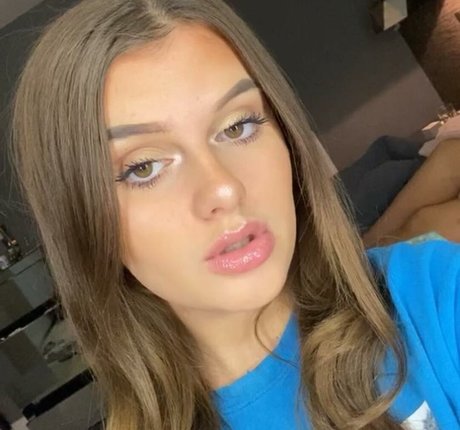 Isabella Evans sex model picture