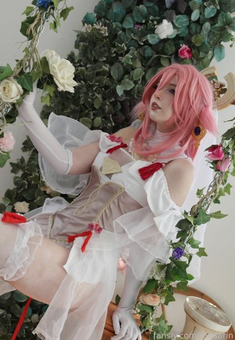 mitsarin hot model pic