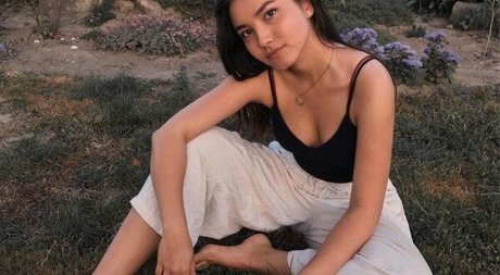 Maria Zhang star exclusive pictures