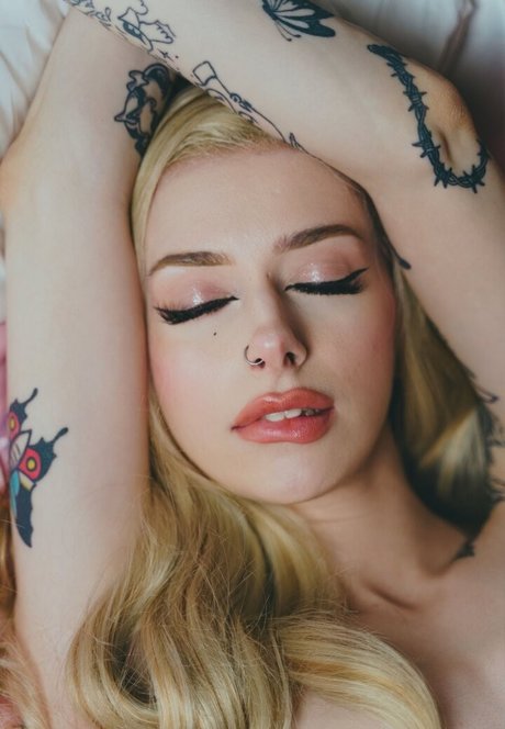 MistressLilyMay sexy pornstar photos