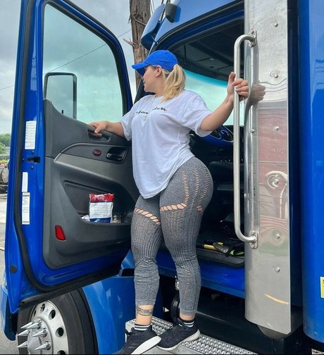 Adxfeels model hot photo