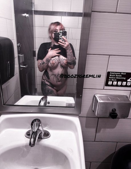 BoozyGremlinx star sex galleries