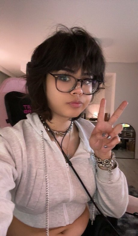 KianaVi sexy model images