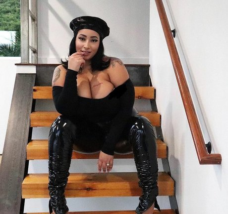 Tylea model high quality gallery