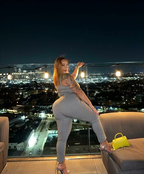 Tylea nice actress image