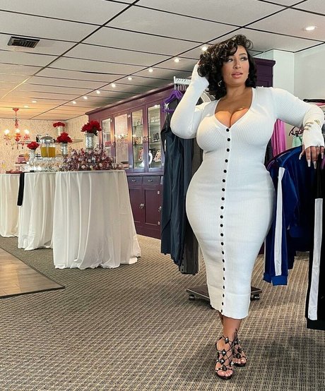 fat onlyfans hot image