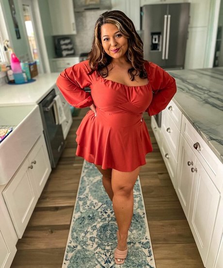 Brittney Lynn Vozar adult model photos