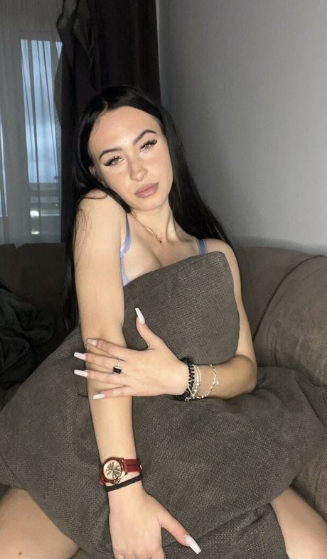 hereishannah model nude img