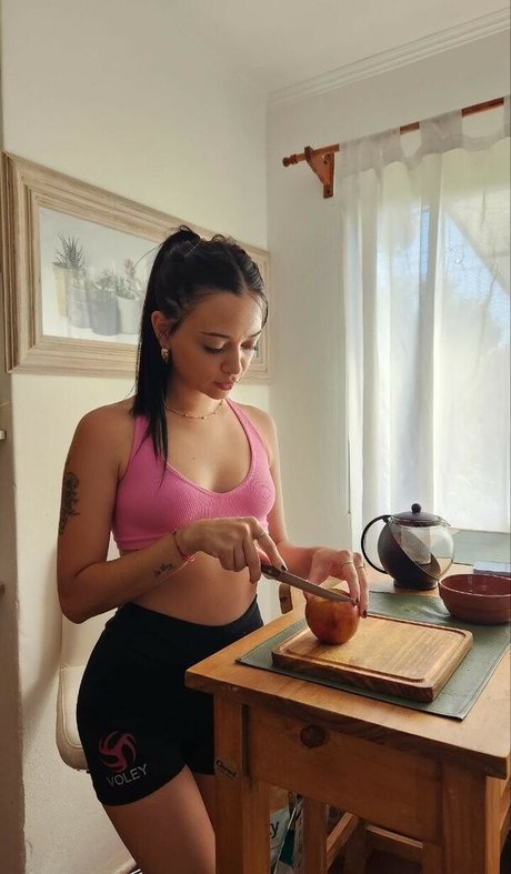 luccygrey nice actress picture