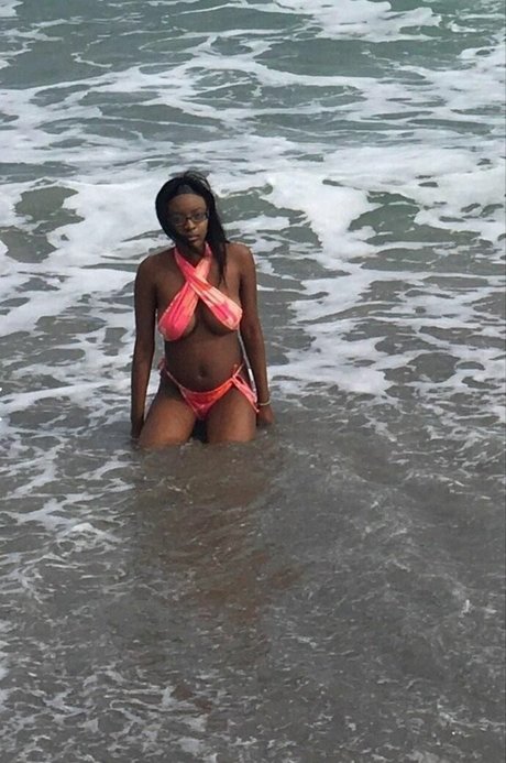 hollieboo perfect actress picture