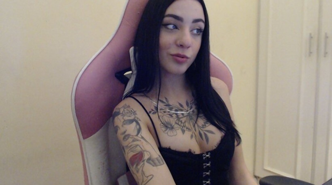 Ellen Maggnus nude star pic