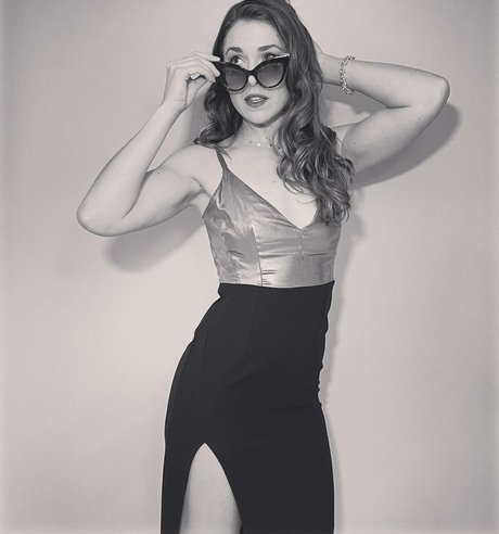 Gina Louise Phillips free pornstar photo