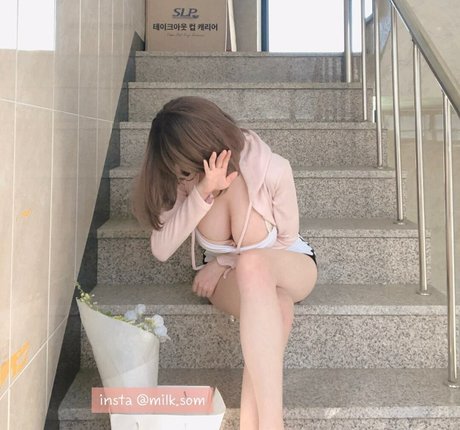 milksom xxx star galleries