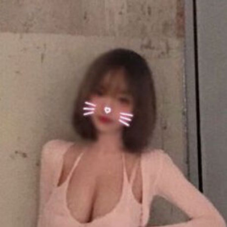 milksom pornographic model img