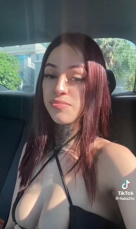Flaka22z pornstar naked pic