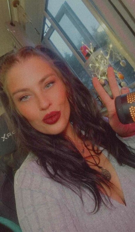 MissBabyDoll89x perfect pornstar photo